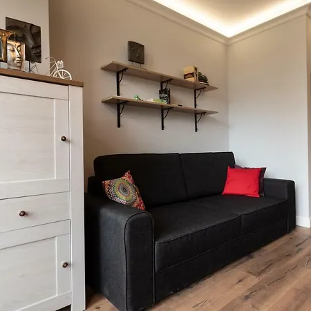 Iron Flats Apartment Warsaw